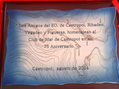 Homenaje de los Amigos del Eo al Club de Mar de Castropol en su 75 aniversario