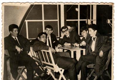 Grupo de jovenes.